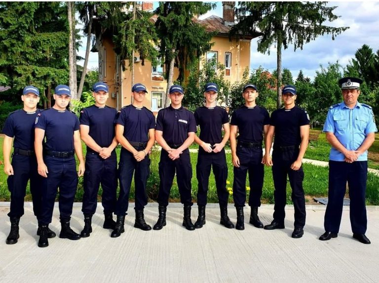 Viitorii subofițeri jandarmi în practică la Jandarmeria Dâmboviţa