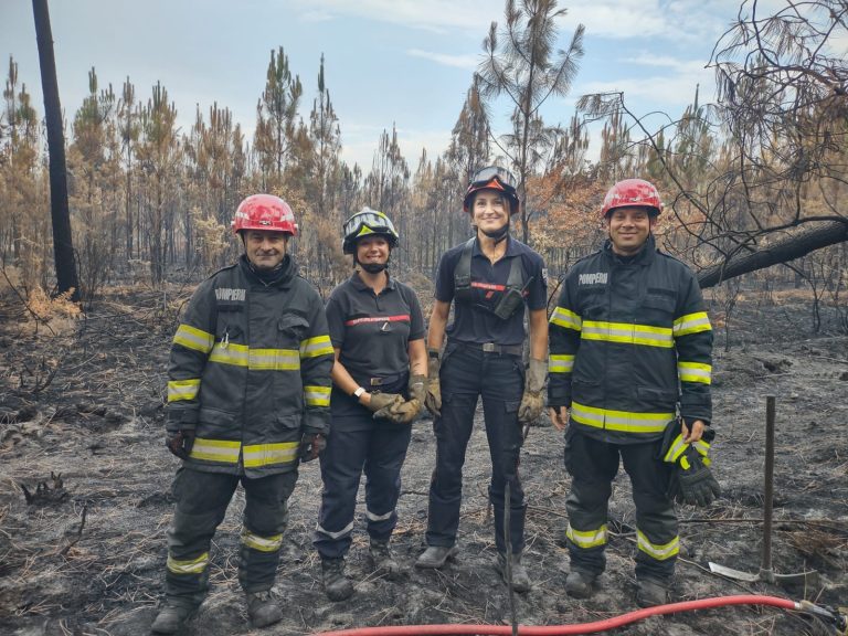 Misiunea modulului național de stins incendii din care fac parte și pompierii de la ISU Dâmbovița continuă în Franța