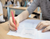 Aproape 4300 de elevi dâmbovițeni susțin a doua probă la simularea Evaluării Naționale