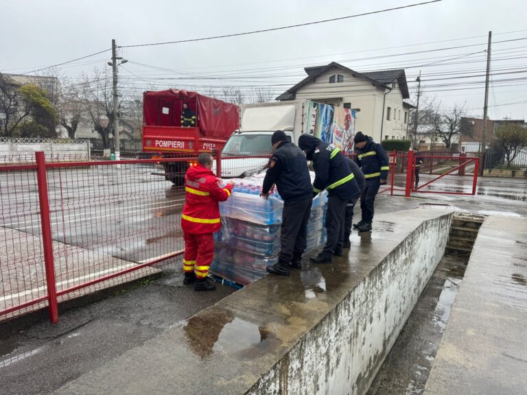 Pompierii ISU „Basarab I” sunt mobilizați pentru a asigura necesarul de apă menajeră și potabilă al populației și al unităților sanitare din Moreni