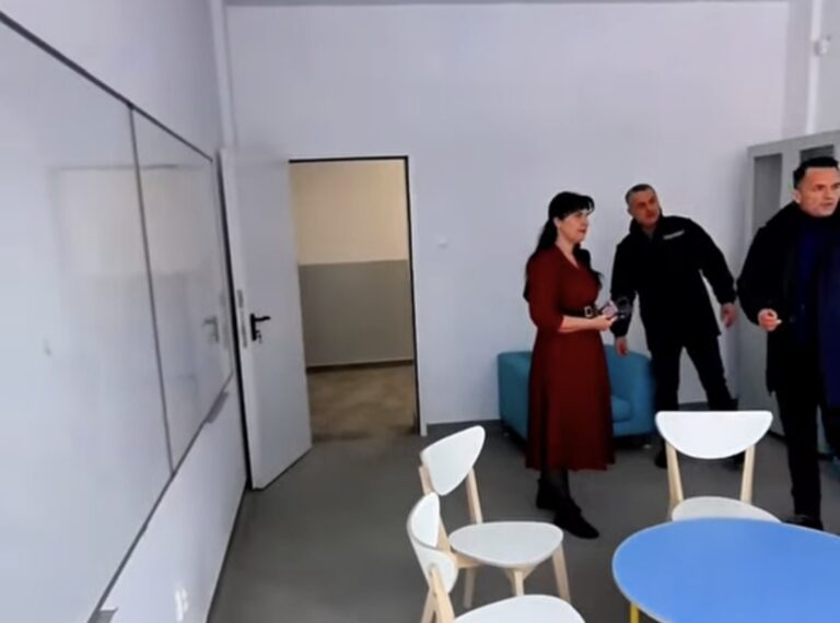 Astăzi, Școala Gimnazială „Tudor Vladimirescu” din Târgoviște își redeschide porțile