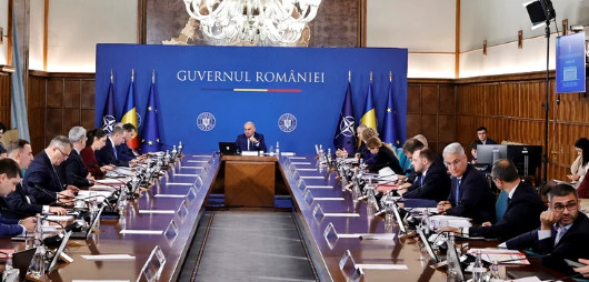 Devine oficial: o persoană, după ce s-a pensionat, nu mai poate beneficia şi de pensie integral şi de salariu, ci doar de 15% din valoarea pensiei