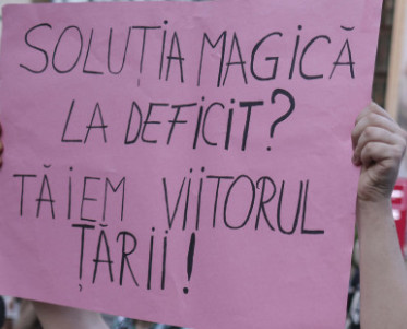 Peste 17.000 de profesori și-au pierdut locurile de muncă de la începutul mandatului premierului Bolojan